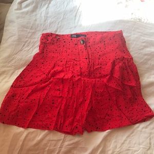 Zara Barley Used Medium Red & Black Spots Shorts